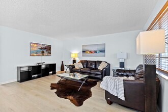 74 Normandy Ln in Delray Beach, FL - Building Photo - Building Photo