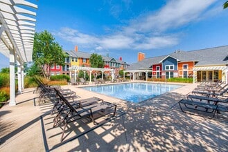 The Domain at Bennett Farms in Zionsville, IN - Foto de edificio - Building Photo