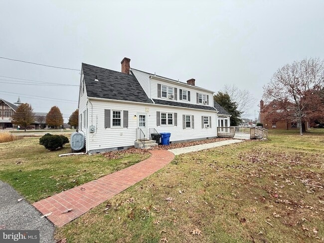 118 St Marys Ave in La Plata, MD - Foto de edificio - Building Photo