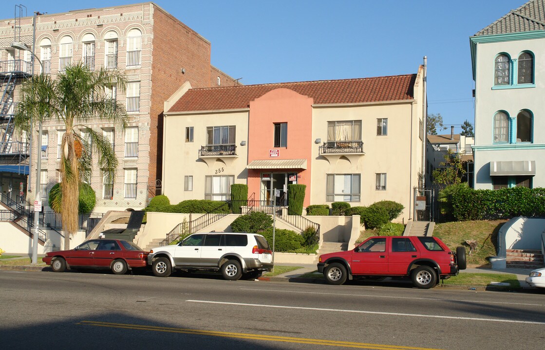 355 S Rampart Blvd in Los Angeles, CA - Building Photo