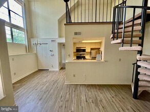 10318 Westridge Dr in Bowie, MD - Foto de edificio - Building Photo