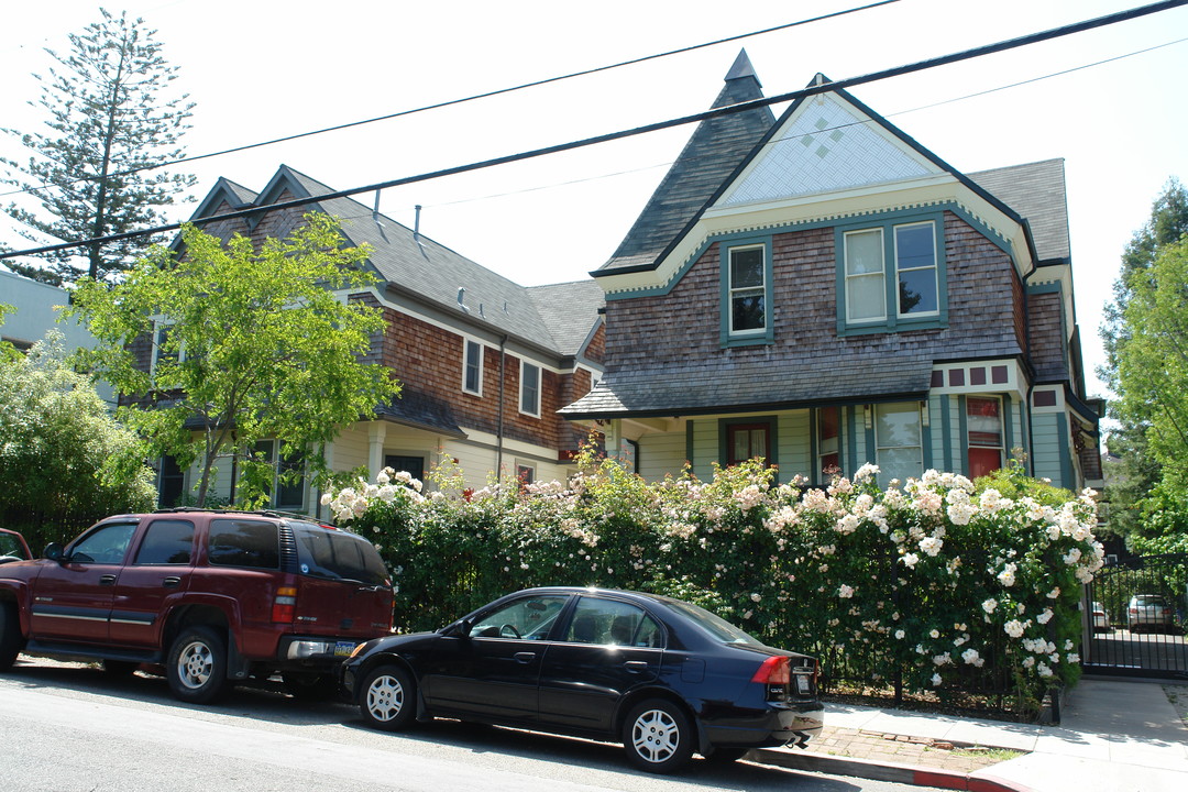 Dwight Way Apartments in Berkeley, CA - Foto de edificio