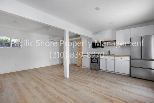property at 2835 N Coolidge Ave