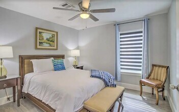 5215 Cosby St in Houston, TX - Foto de edificio - Building Photo