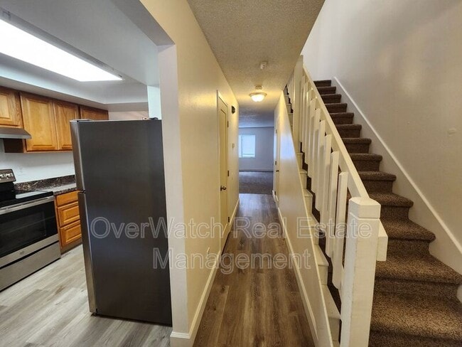 7311 Woburn Cir in Anchorage, AK - Building Photo - Building Photo