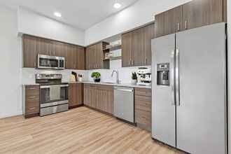 The Hixon at Westside Yard in Bend, OR - Building Photo - Building Photo