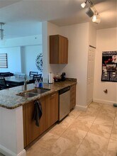 510 NW 84th Ave in Plantation, FL - Foto de edificio - Building Photo