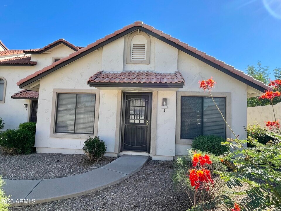 2926 N Oregon St in Chandler, AZ - Building Photo