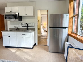 Parkline Apartments in Troy, NY - Building Photo - Building Photo