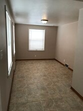 5243 N 49th St in Milwaukee, WI - Building Photo - Building Photo