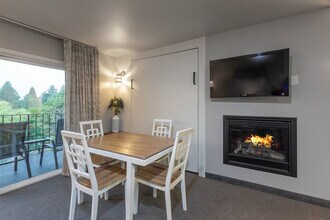 6103 NW Harriman St in Bend, OR - Building Photo - Building Photo