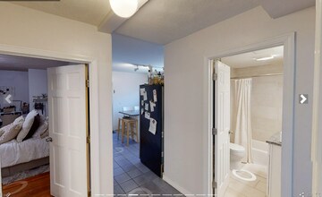 9 Arlington St, Unit 1 in Somerville, MA - Foto de edificio - Building Photo