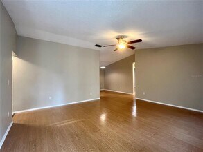 606 Cedar Grove Dr in Brandon, FL - Building Photo - Building Photo