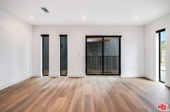 354 Newland St in Los Angeles, CA - Building Photo - Building Photo