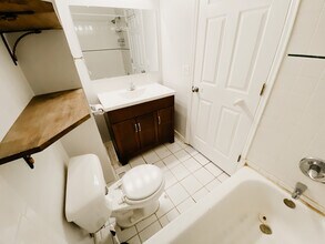 805 Mountain Creek Rd, Unit Main House in Chattanooga, TN - Foto de edificio - Building Photo