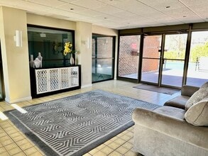 404 Paradise Rd in Swampscott, MA - Building Photo - Building Photo