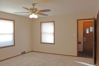 1712 S 8th Ave in Sioux Falls, SD - Building Photo - Building Photo