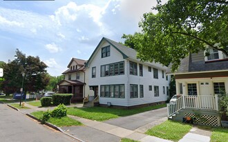 25 Rosalind St in Rochester, NY - Building Photo