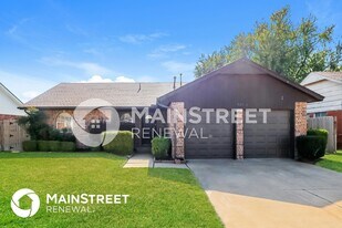 828 SE 9th St in Moore, OK - Building Photo