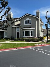 378 Fallingstar, Unit 66 in Irvine, CA - Foto de edificio - Building Photo