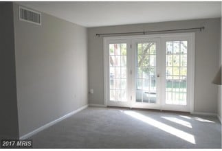 9451 Fairfax Blvd, Unit 202 in Fairfax, VA - Building Photo - Building Photo