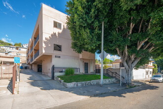 5335 Huntington Dr N in Los Angeles, CA - Building Photo - Building Photo