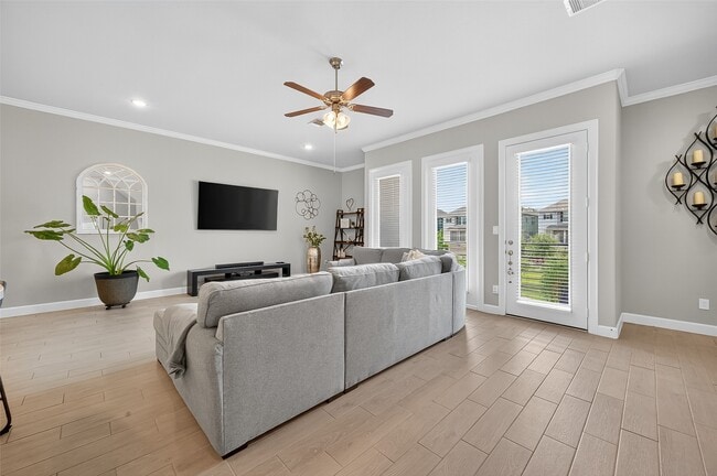 property at 2013 Kirby Landing Dr