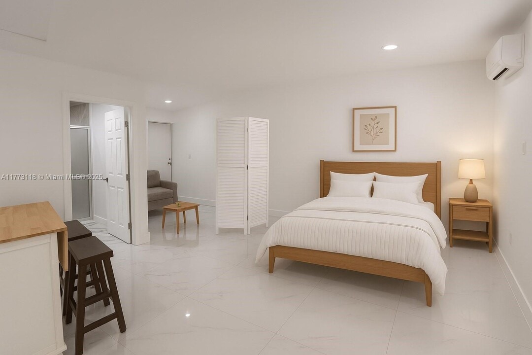 670X SW 28th Terrace in Miami, FL - Building Photo