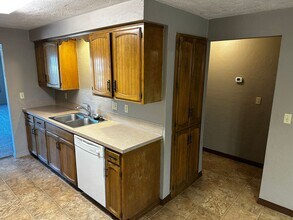 5419 Joan Dr N in Keizer, OR - Building Photo - Building Photo