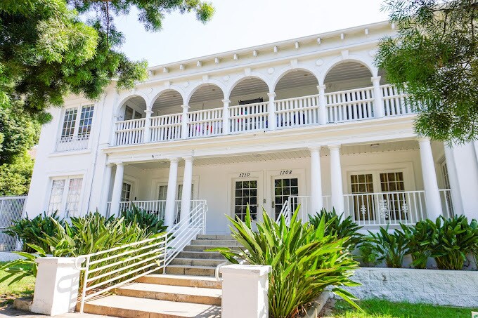 1708 N Gramercy Pl in Los Angeles, CA - Building Photo