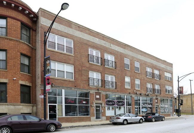 3700-3708 S Indiana Ave in Chicago, IL - Building Photo - Building Photo