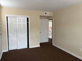1235 Fuller St, Unit 2 fl in Philadelphia, PA - Building Photo