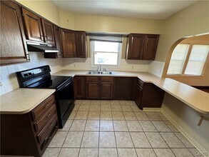 295-97 N Midler Ave in Syracuse, NY - Building Photo - Building Photo