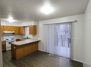 6862 S 4975 W in West Jordan, UT - Building Photo - Building Photo