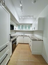 505 Glencairn Ave in Toronto, ON - Building Photo - Building Photo