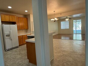 697 Dover Ln in Lincoln, CA - Building Photo - Building Photo