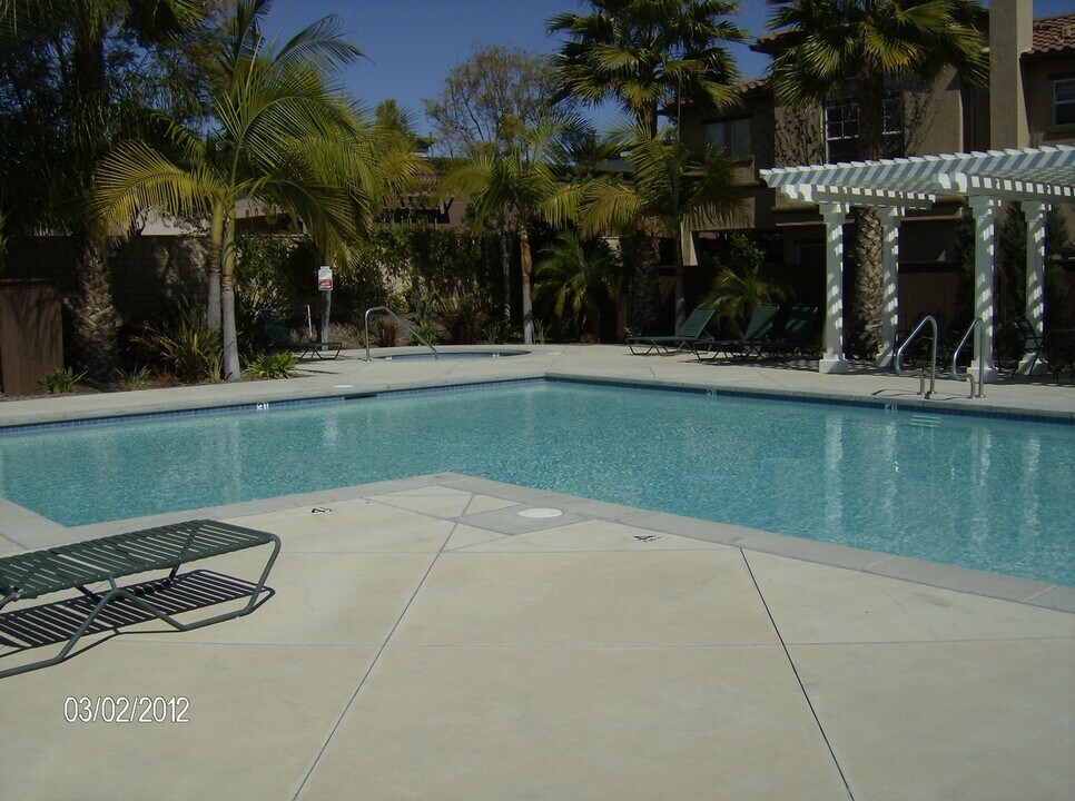 4464 Brisbane Way in Oceanside, CA - Building Photo
