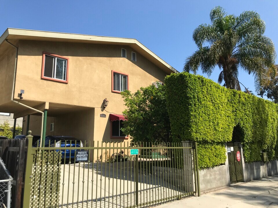 5933 Burchard Ave in Los Angeles, CA - Building Photo