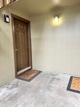 5026 S 58th St in Tacoma, WA - Foto de edificio - Building Photo