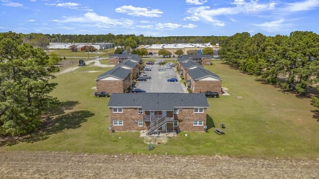 Interstate Residences in Dillon, SC - Building Photo - Building Photo