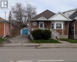 201 Celina St in Oshawa, ON - Building Photo