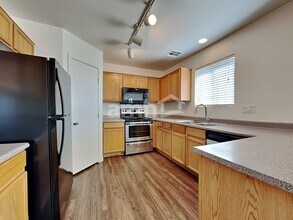 6727 W Desert Ln in Laveen, AZ - Foto de edificio - Building Photo