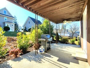 112 W Summit St in Somerville, NJ - Building Photo - Building Photo
