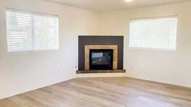 621 Britton Ln in Moscow, ID - Foto de edificio - Building Photo