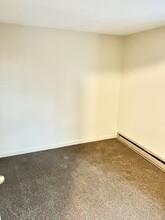 116 Bush St, Unit B in Jamestown, NY - Building Photo - Building Photo