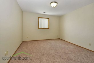 Indian Village Apartments in Grand Rapids, MI - Building Photo - Interior Photo