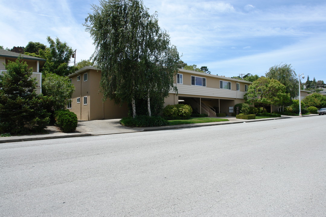 80-128 Laurel Street Apartments in San Carlos, CA - Building Photo