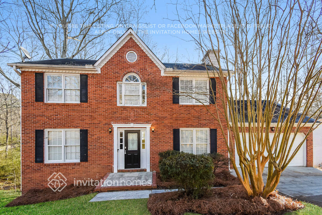 1760 Meadowchase Ct in Snellville, GA - Foto de edificio