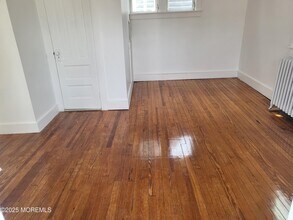 122 Mt Hermon Way in Ocean Grove, NJ - Building Photo - Building Photo