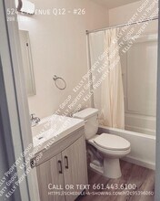 524 E Ave Q-12 in Palmdale, CA - Building Photo - Building Photo